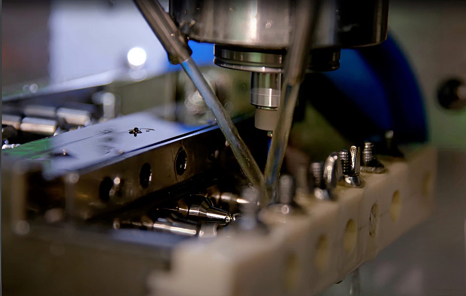 SMART 1 screw-retained